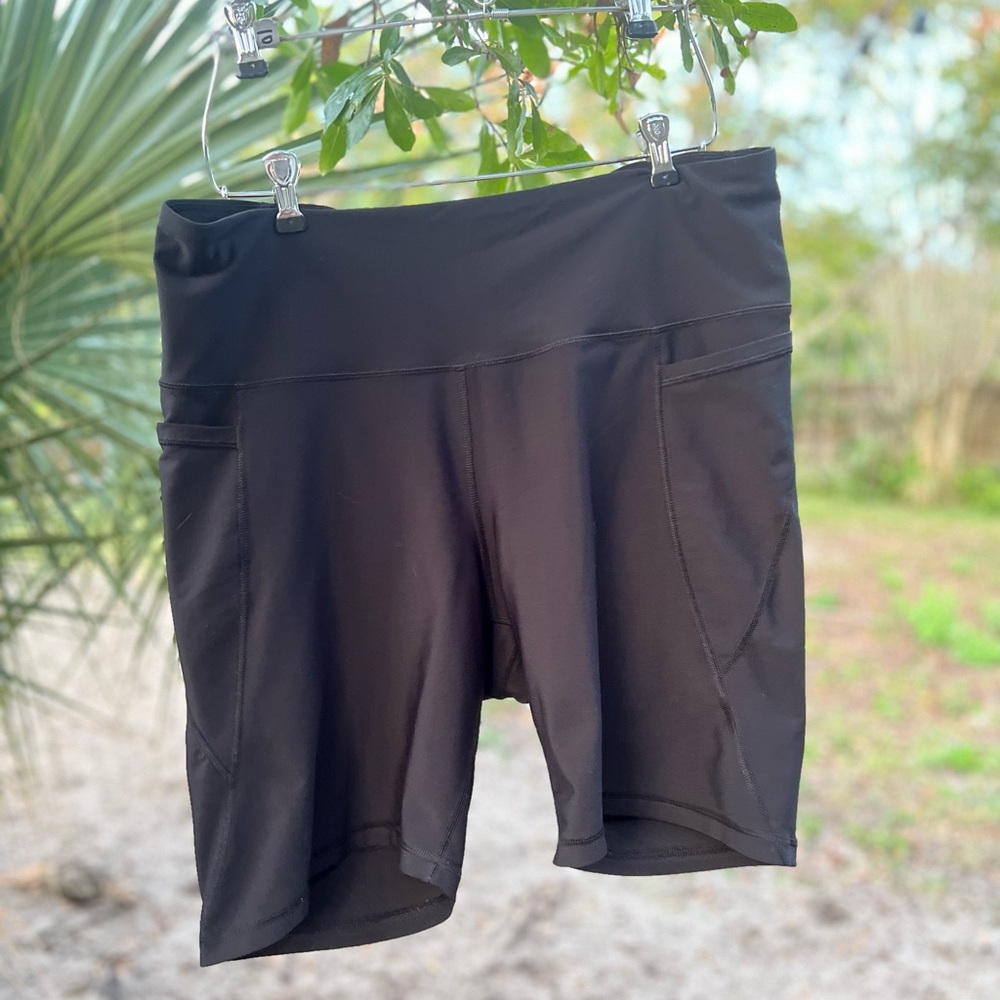 Old Navy Powersoft High-Rise Go-Dry Bike Shorts Black 2X